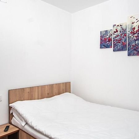 Hotel La Platouri Voluntari Dış mekan fotoğraf