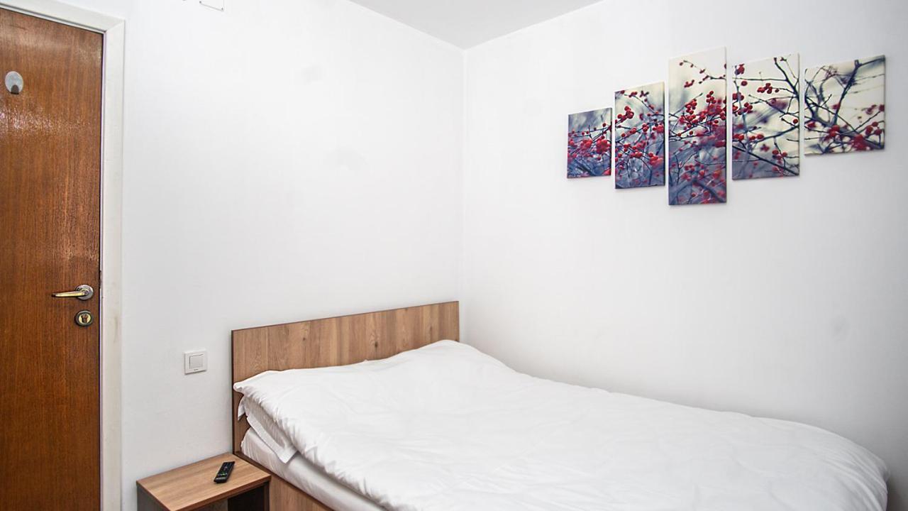 Hotel La Platouri Voluntari Dış mekan fotoğraf